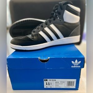 Adidas, black/white/gray sneakers - Men’s 11.5